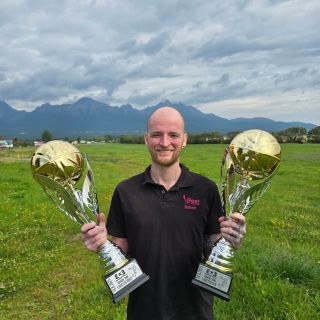 Tieto neskutočné 🏀 poháre si prešli dlhú cestu z ITA🇮🇹 cez naše Tatry 🗻🗻🗻 až do svojho cieľa na finálne 3x3 BASKETBALL...
